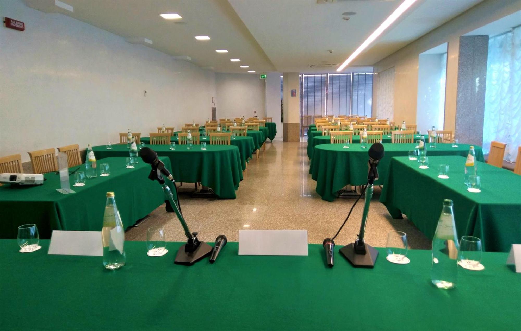 Hotel Poker Riccione Bagian luar foto