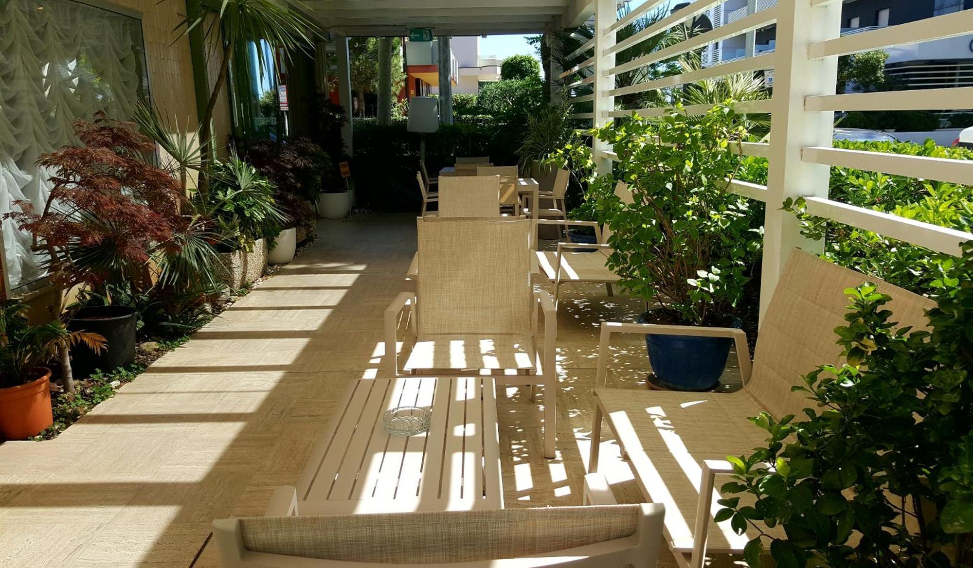 Hotel Poker Riccione Bagian luar foto