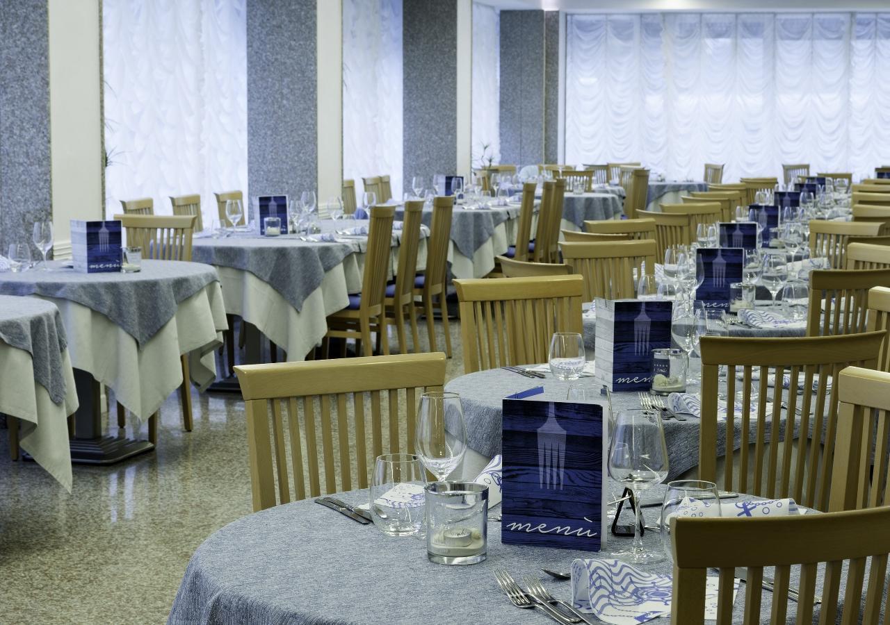Hotel Poker Riccione Bagian luar foto